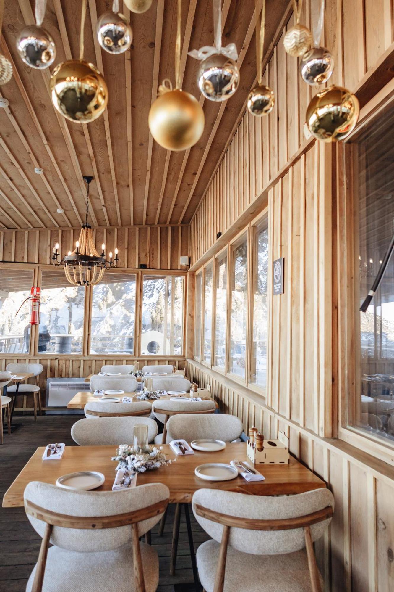 Le Mont Hotel Almaty Ngoại thất bức ảnh